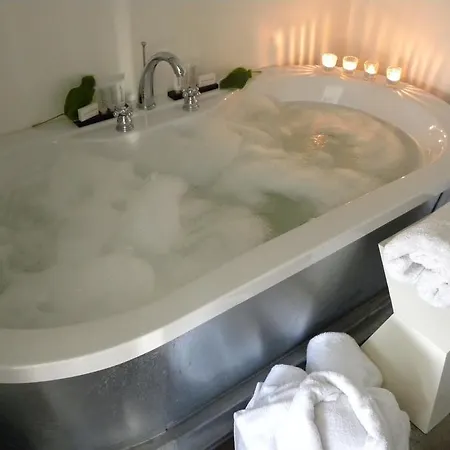 Suite *